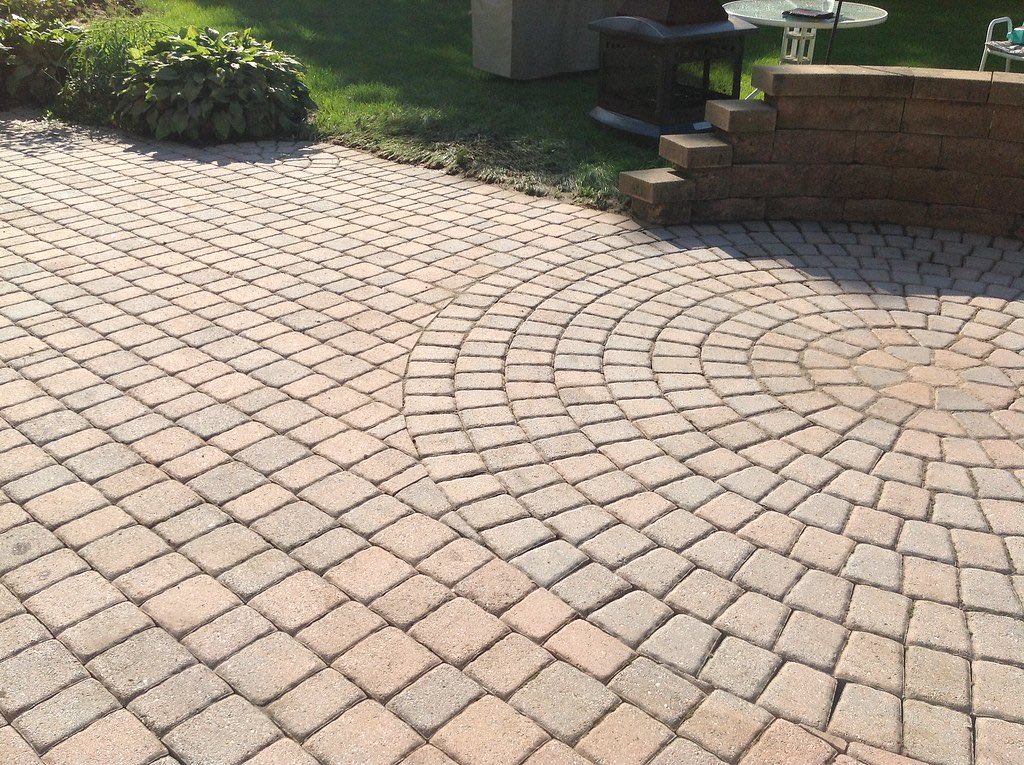 Clean block paving with a circular feature